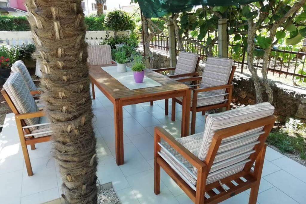 Near Beach - Apartments Marica - Studio Rovinj Bagian luar foto
